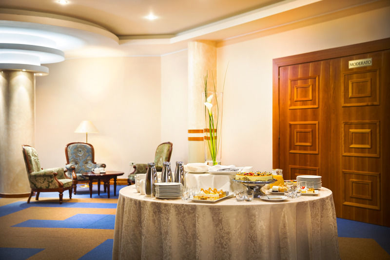 Remisens Casa Rosa - Hotel Metropol Annexe 波尔托罗 外观 照片