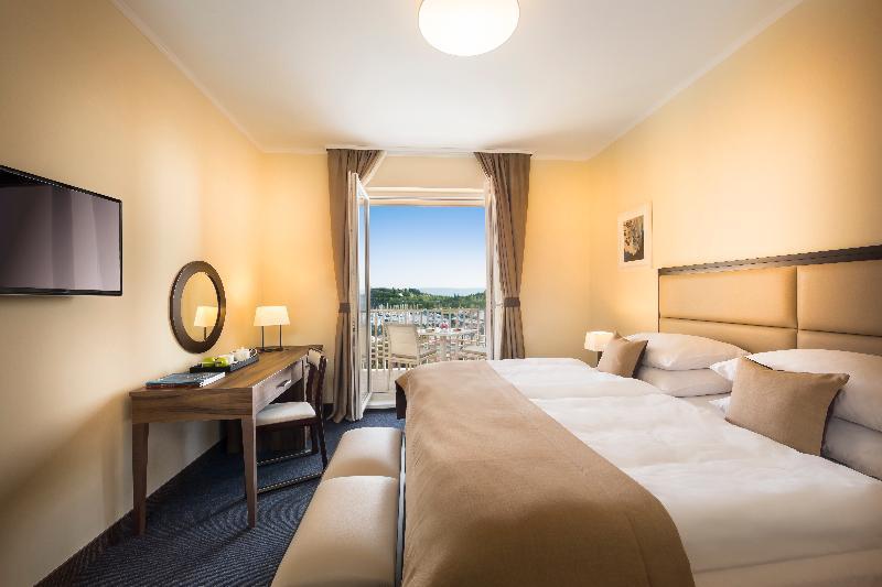 Remisens Casa Rosa - Hotel Metropol Annexe 波尔托罗 外观 照片